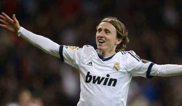 德甲：凯恩35球破莱万纪录，拜仁仍落后药厂